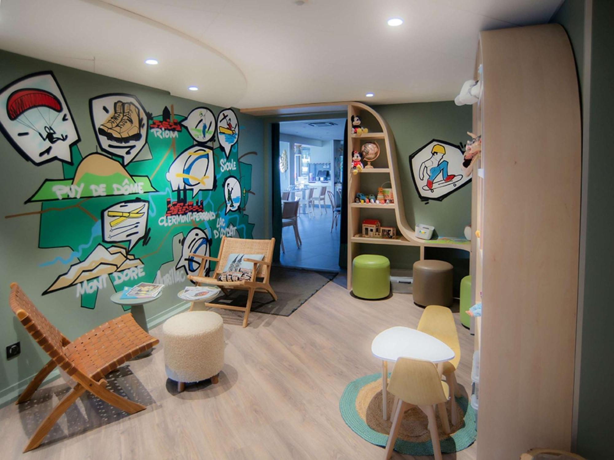 Hotel ibis Styles Clermont-Ferrand Aéroport Exterior foto